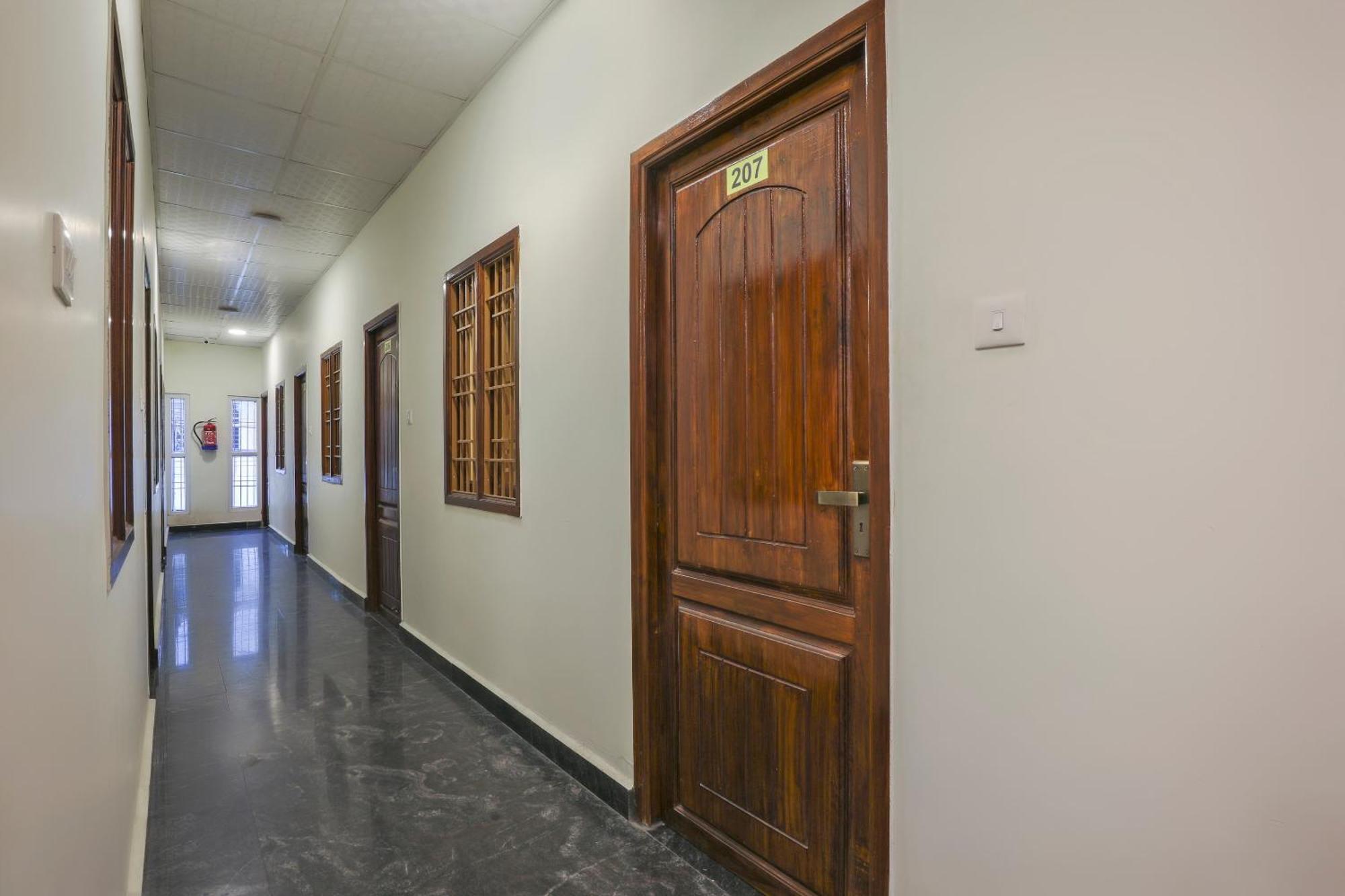 Hotel O Om Sakthi Hotel Puducherry Zewnętrze zdjęcie