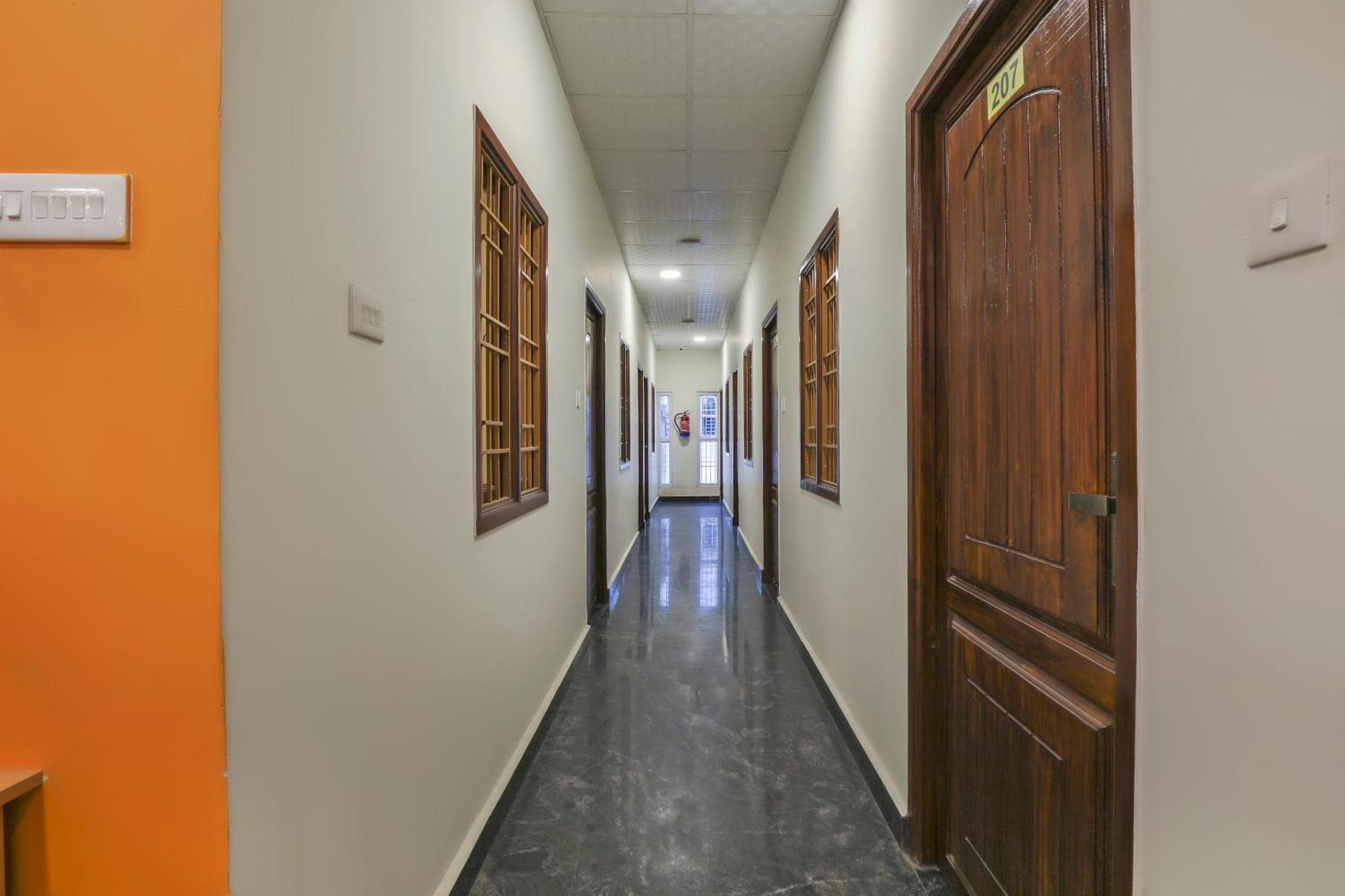 Hotel O Om Sakthi Hotel Puducherry Zewnętrze zdjęcie